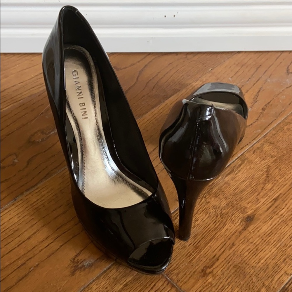 Gianni Bini Black Peep Toe Heels